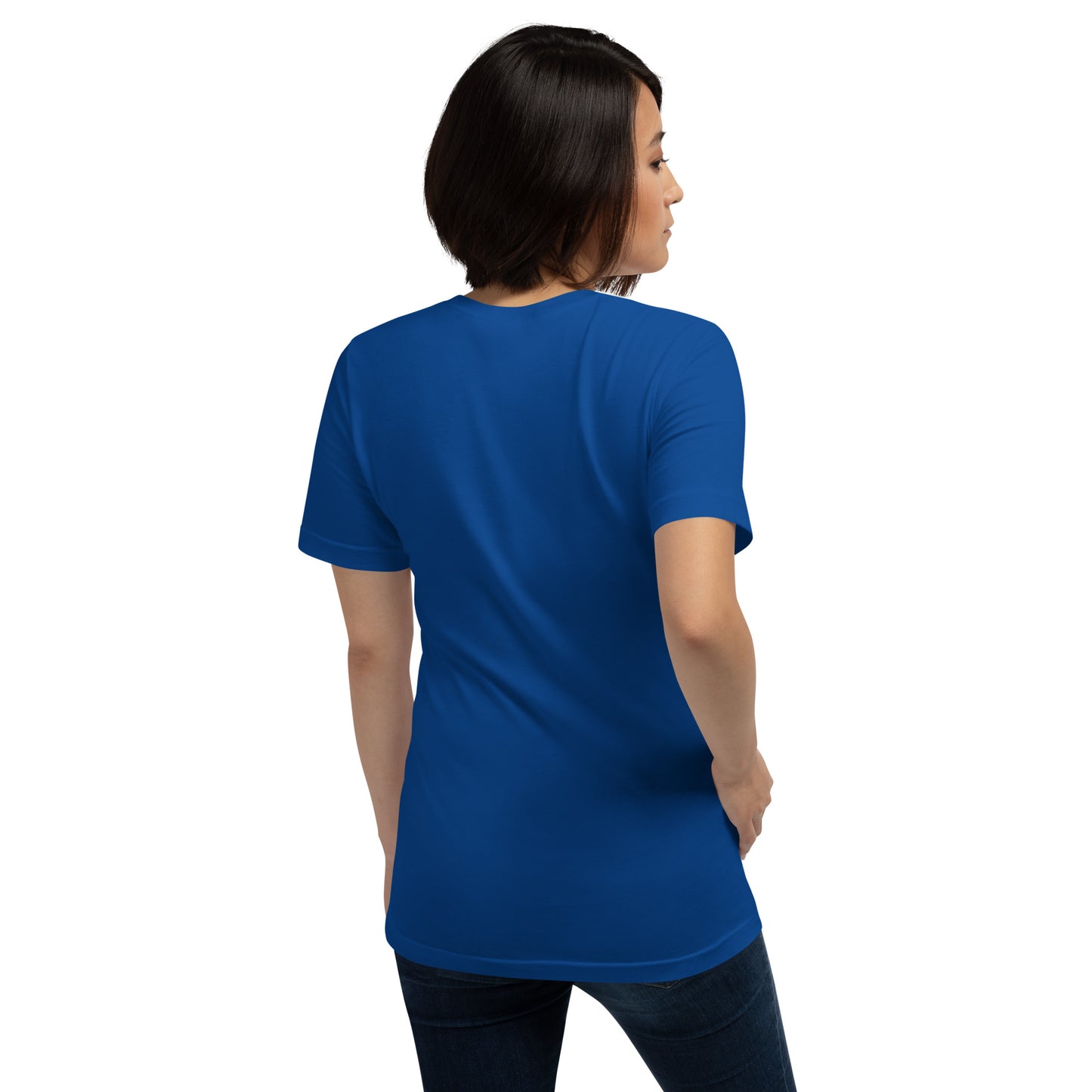 Modelo con jeans mostrando la vista trasera de camiseta azul de manga corta, marca Bofetadas, colección 'Causas Sociales', sin impresión.
