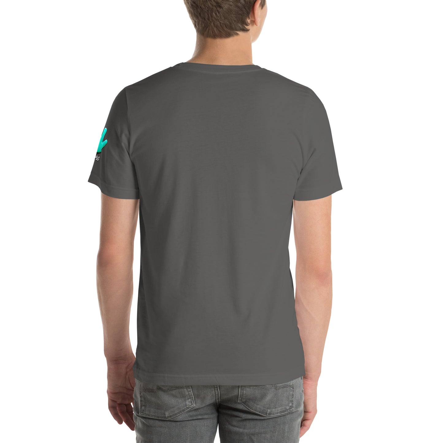 Modelo mostrando la vista trasera de camiseta gris de manga corta, marca Bofetadas, colección Abstracta, sin impresión.