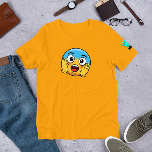 Camiseta amarilla de manga corta marca Bofetadas, colección 'Emojis', con emoji asustado.