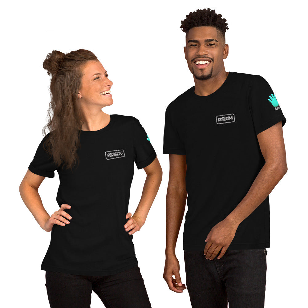 Dos modelo mostrando vista frontal de camiseta negra de manga corta marca Bofetadas, colección 'Irreverentes', con texto 'M13RD4' y un marco con esquinas redondeadas trilineal en blanco y negro.