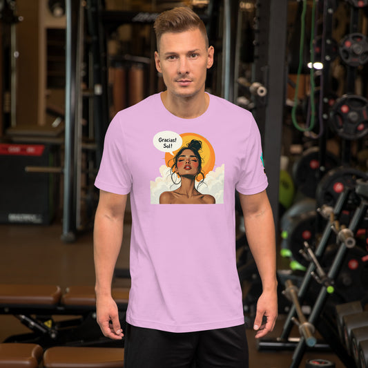 Diseño de camiseta rosa con ilustración de chica con pelo recogido diciendo 'gracias sol' en un bocadillo de diálogo, marca Bofetadas, colección 'Culto al Sol', presentada por modelo.